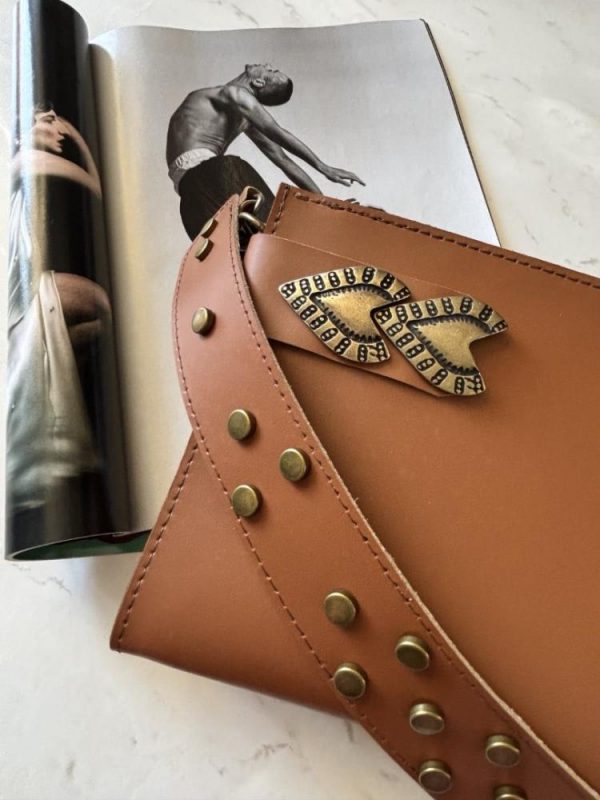 Arrow (Brown)